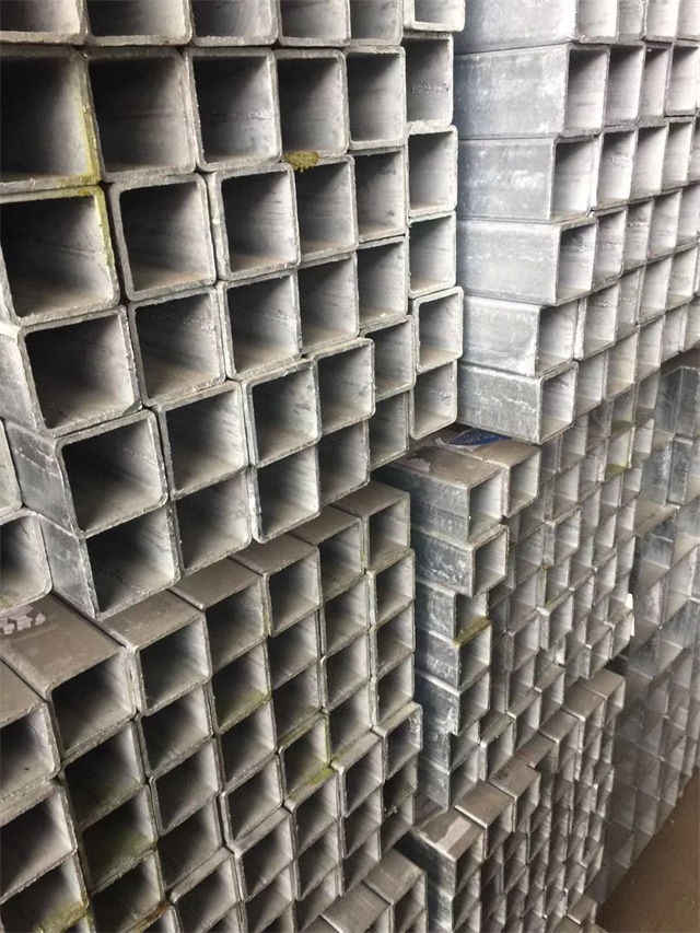低合金 Q355B 小金小金小金镀锌无缝方管 工程专用无缝小金小金小金镀锌方管 低合金 Q355B 小金小金小金镀锌无缝方管 工程专用无缝小金小金小金镀锌方管